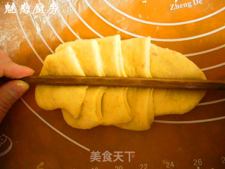 无黄油胡萝卜蜜红豆小面包的做法步骤：2