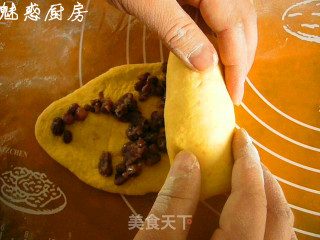 无黄油胡萝卜蜜红豆小面包的做法步骤：2