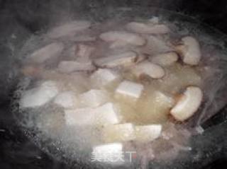 家常开胃羹-----豆腐花菇肉丝羹的做法步骤：4