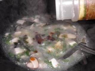 家常开胃羹-----豆腐花菇肉丝羹的做法步骤：4