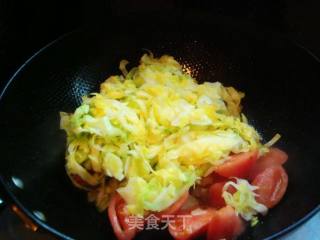 番茄卷心菜的做法步骤：3