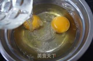 给宝宝的--嫩滑鸡蛋羹的做法步骤：2