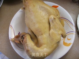 白切鸡-最原汁原味的吃法的做法步骤：2