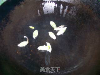 金针菇炒肉的做法步骤：2
