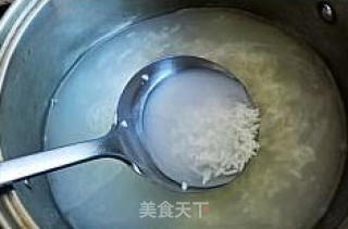 暖心又暖胃--香蕉米酒甜汤的做法步骤：3