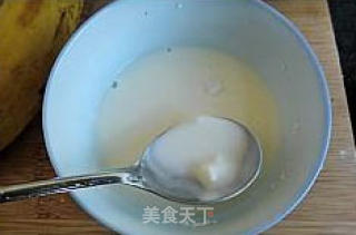 暖心又暖胃--香蕉米酒甜汤的做法步骤：3