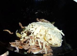 肉丝千张炒韭菜的做法步骤：4