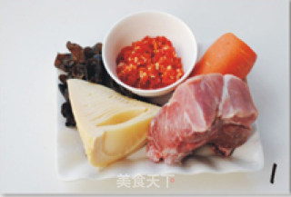 【鱼香肉丝】你必须会做的家常菜人气冠军的做法步骤：4