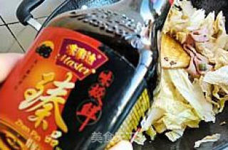 越吃越有味--干锅香辣白菜的做法步骤：3
