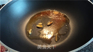 三巴酱焖土豆的做法步骤：2
