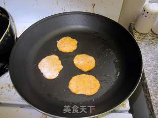 甜蜜早餐—红薯小甜饼的做法步骤：3