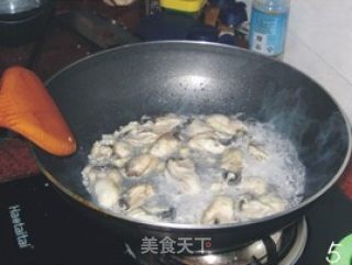 韭菜烧蚝的做法步骤：3
