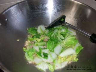 家常菜肴@@简单炒白菜的做法步骤：4