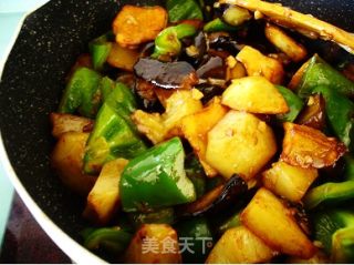 免炸版地三鲜的做法步骤：2
