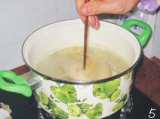 家庭版白切鸡的做法步骤：4