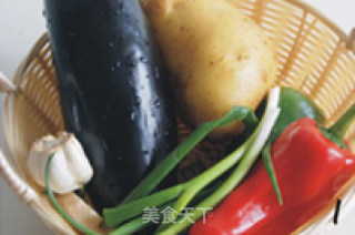 【东北地三鲜】改良少油版——经典下饭菜的做法步骤：2