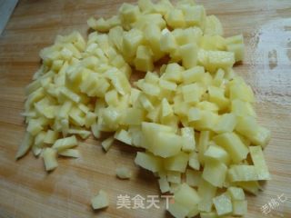 【老桃七厨房】自制——香浓茄汁乌冬面的做法步骤：2