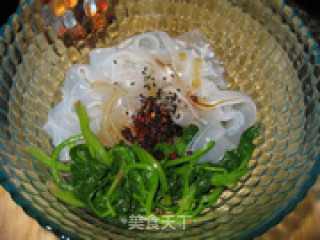 老干妈菠菜粉的做法步骤：2