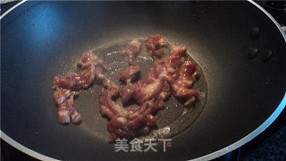 XO酱炒蒜苔的做法步骤：2