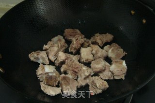 小排湖藕汤的做法步骤：2