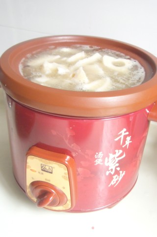 小排湖藕汤的做法步骤：2