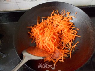 酸辣下饭——酸辣胡萝卜丝的做法步骤：4