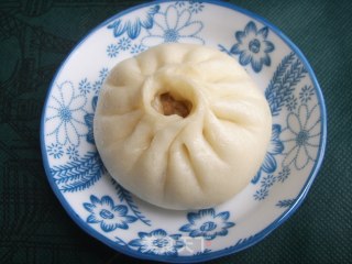 鲜肉小笼包的做法步骤：3