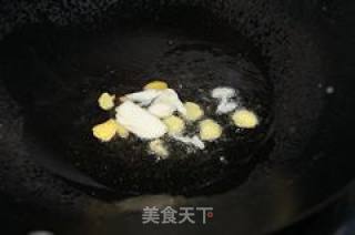 晚饭后的小吃--炒白螺的做法步骤：2