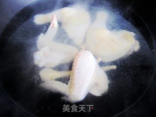 竹笋炖鸡的做法步骤：2