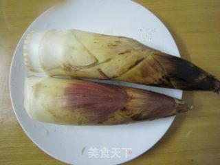 竹笋炖鸡的做法步骤：2