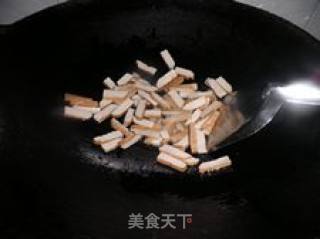 家常菜-----大蒜炒豆干的做法步骤：3