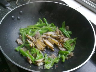 【鲍鱼小炒肉】的做法步骤：3