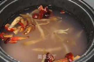 月子餐--糯米鸡蛋海鲜粥的做法步骤：2