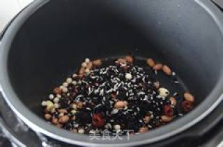 黑米八宝粥的做法步骤：2