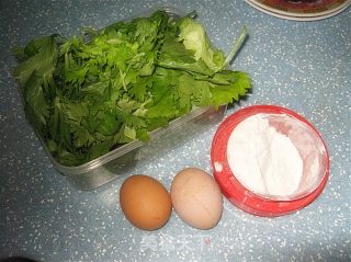 芹菜叶蛋饼的做法步骤：2