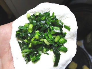 水煎韭菜盒子的做法步骤：3