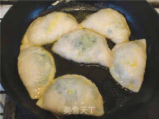 水煎韭菜盒子的做法步骤：3