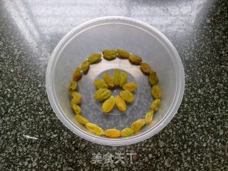 【苹果葡萄干布丁】的做法步骤：4