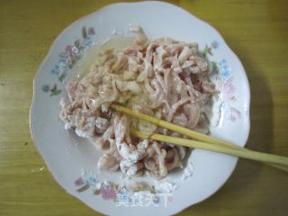 面皮卷肉丝的做法步骤：2