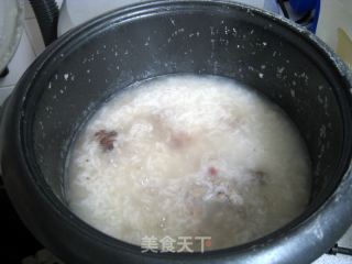 胡萝卜鸡骨粥的做法步骤：4