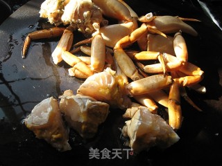 沙姜蟹的做法步骤：2