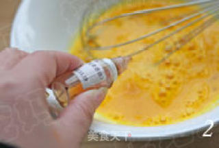干硬的剩面包利用-水果面包布丁的做法步骤：3