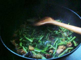 香菇苔菜炒肉的做法步骤：4