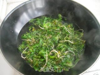 荠菜肉馅饺子的做法步骤：2