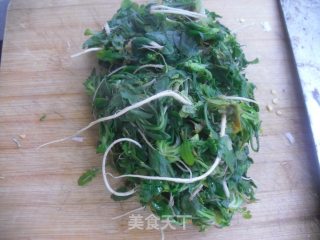 荠菜肉馅饺子的做法步骤：2