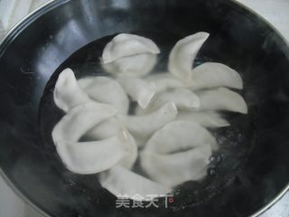 荠菜肉馅饺子的做法步骤：2
