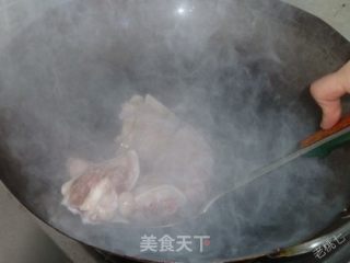 【老桃七厨房】丰富的胶原蛋白 冰糖猪蹄的做法步骤：2