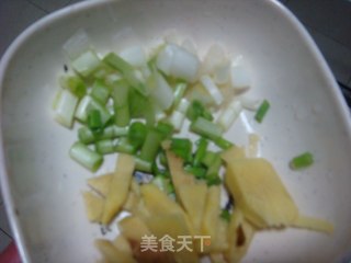 肉片炒春笋的做法步骤：2