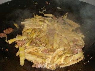 肉片炒春笋的做法步骤：2