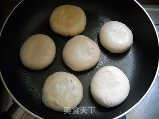 酥皮荠菜馅饼的做法步骤：2